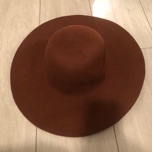 Wool floppy hat